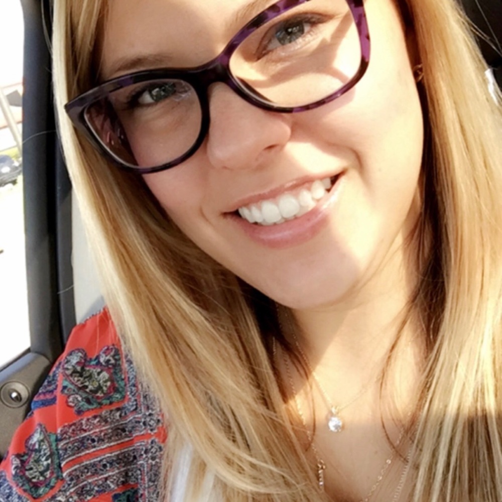 Meet your Posher, Ashley